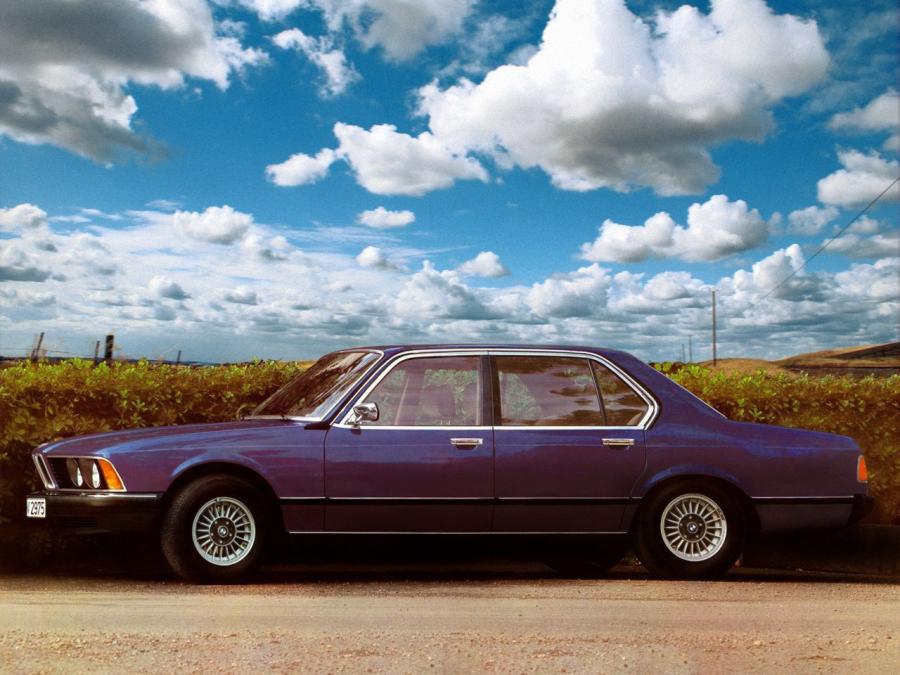  BMW 730 1977 года  (фото 2 из 3)